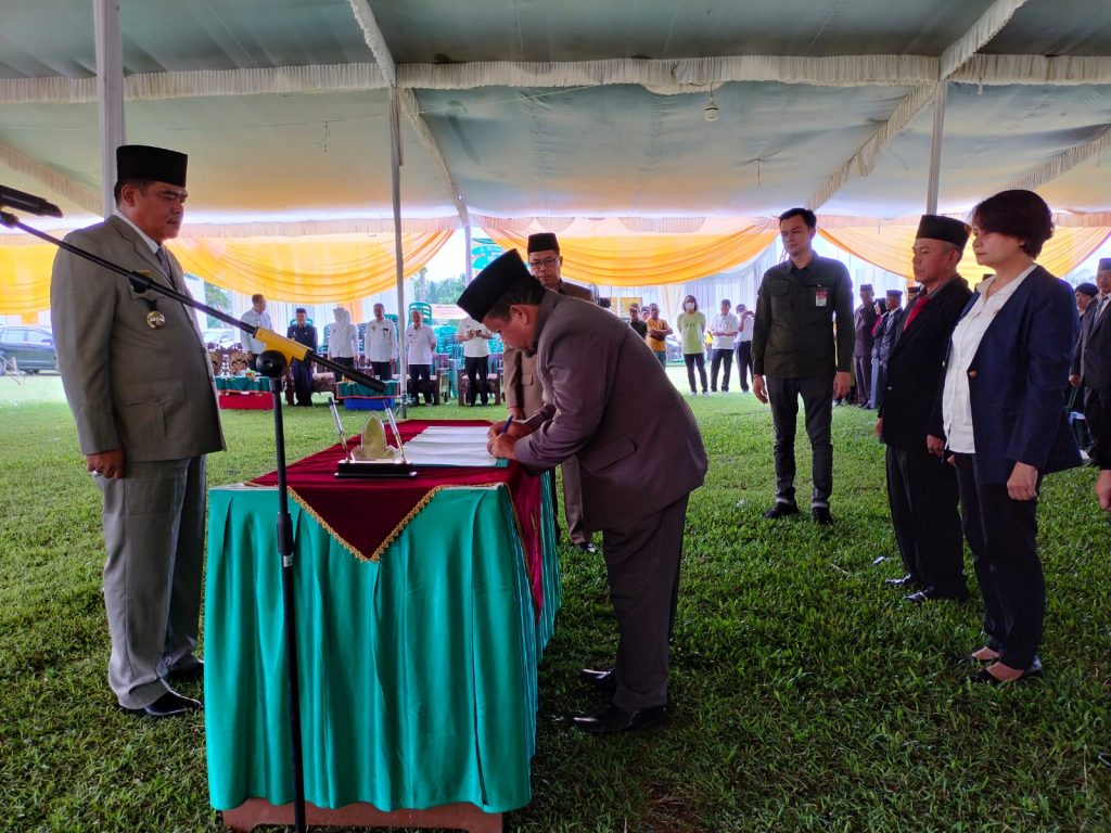 Bupati Musa Ahmad Lantik 124 Pegawai Eselon III, dan IV Pemkab Lamteng