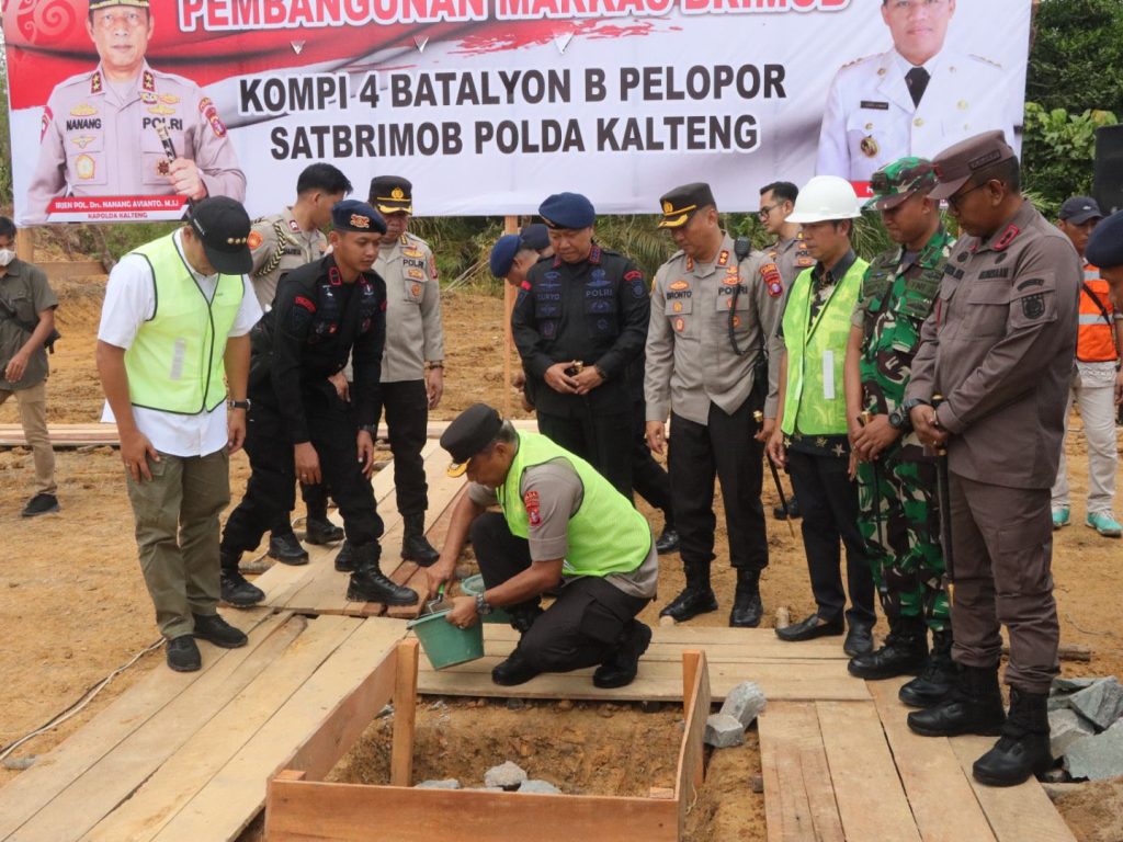 Kapolda Kalteng Letakan Batu Pertama Pembangunan Mako Brimob Batalyon B Pelopor Kompi 4 di Lamandau