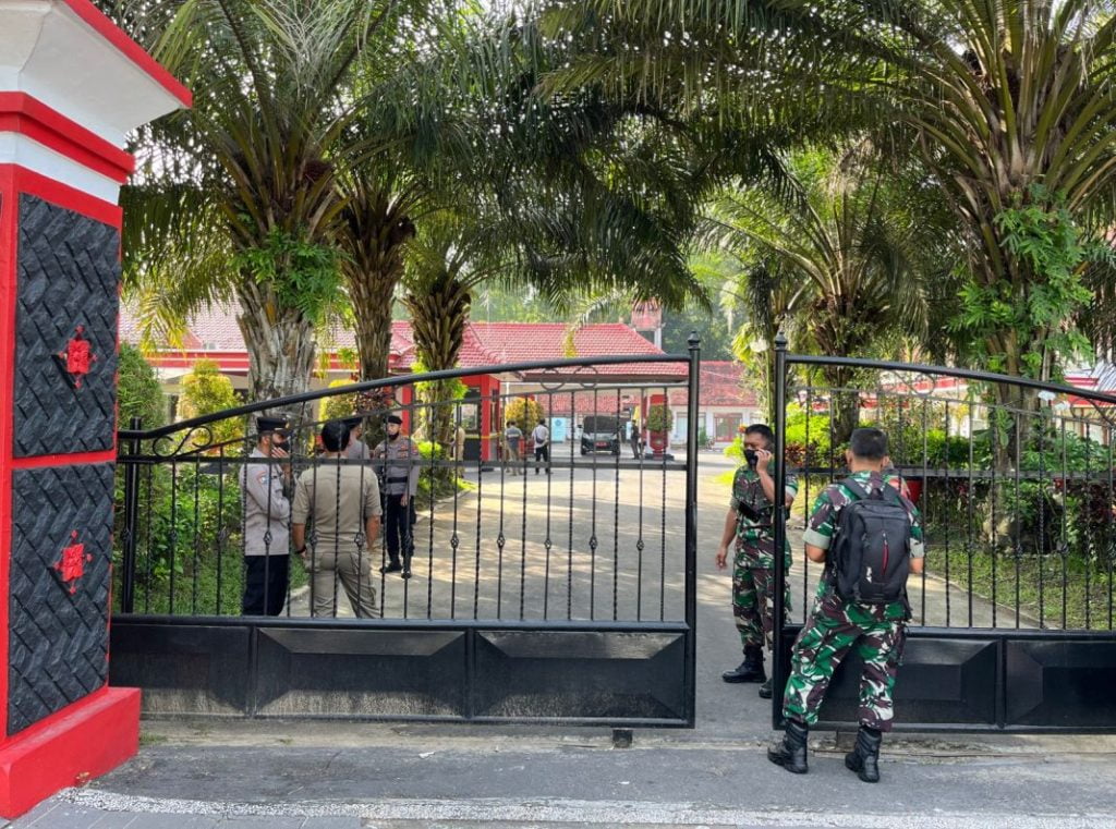 Sadis Perampok Sekap Walikota Blitar dan Istri, Bawa Kabur Uang Rp 400 Juta dan Perhiasan!!