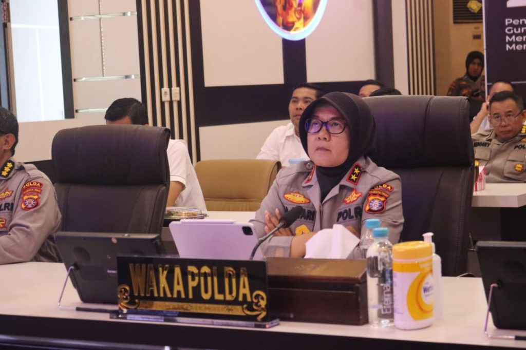 Evaluasi Kinerja Setahun, Wakapolda Kalteng Ikuti Apel Kasatwil Secara Virtual