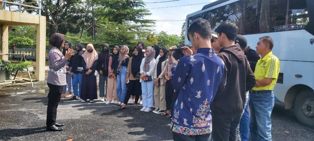 Ditlantas Polda Kalteng, Sosialisasikan Tertib Lalu Lintas Jelang Nataru
