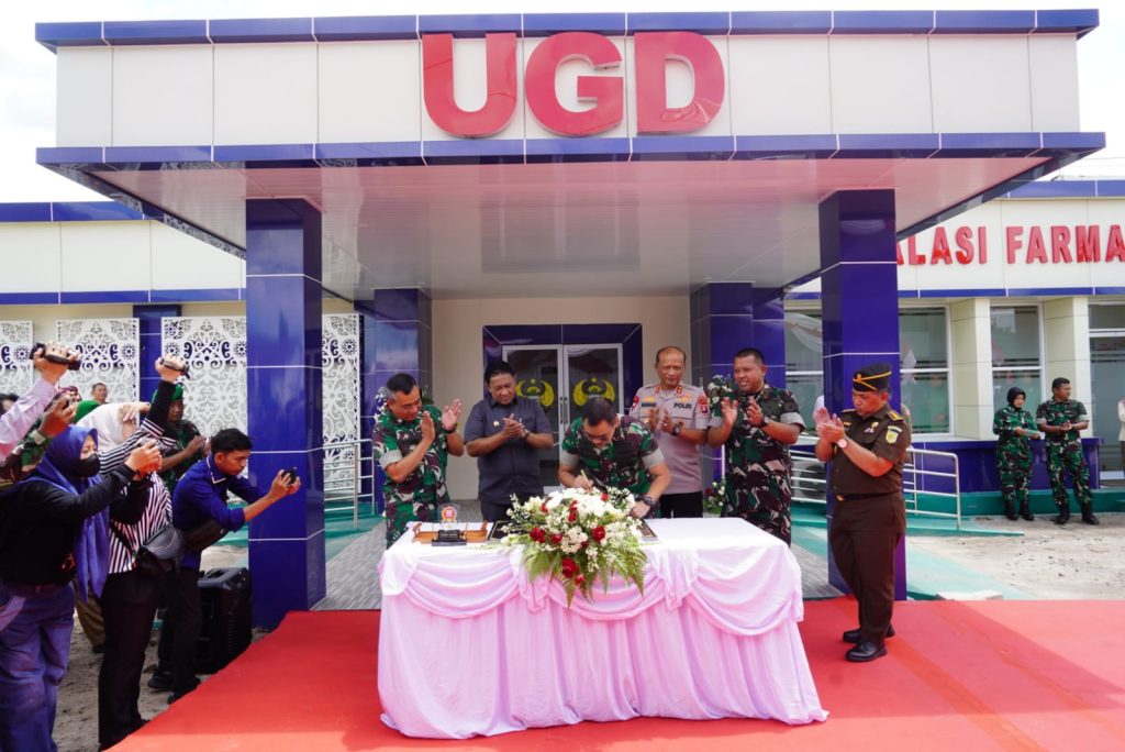 Pangdam XII/Tpr Didampingi Danrem 102/Pjg,Resmikan Pembangunan Gedung Rumah Sakit Tk. IV 12.07.03 Palangka Raya