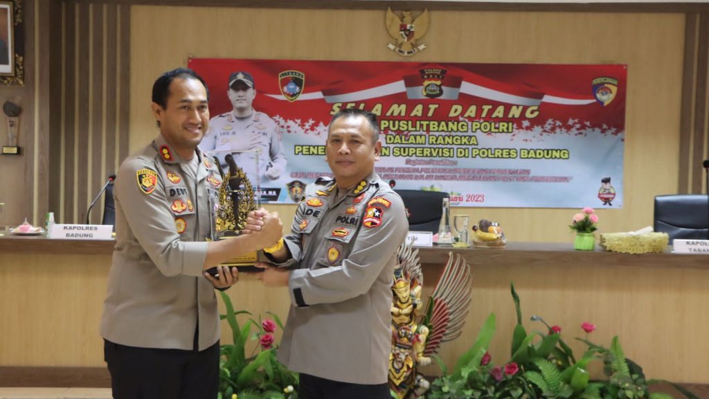 Kapolres Badung Menerima team Supervisi Dan Penelitian Puslitbang Polri