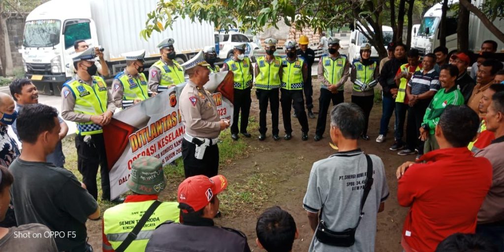 Kabid Humas Polda Jabar : Tidak Mengenal Lelah, Dit Lantas Polda Jabar Gencar Lakukan Sosialisasi Ops Keselamatan Lodaya Tahun 2023
