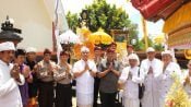 Melaspas Padmasari  Pura “Wira Widya Dharma” SPN Polda Jabar