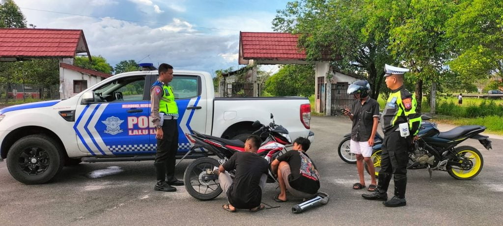 Tanggapi Keluhan Masyarakat, Satlantas Polresta Palangka Raya Tegur Pengendara Berknalpot Brong