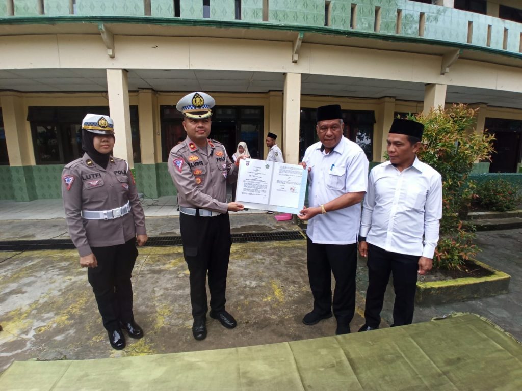 Kasat Lantas Polresta Tandatangani Nota Kesepahaman Bersama