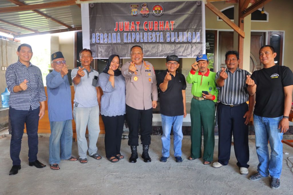 Jumat Curhat, Biddokkes Polda Kalteng Beri Layanan Kesehatan Gratis