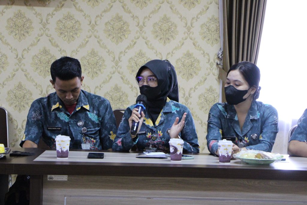 Makbar Dan Ngopi, Karumkit Bhayangkara Minta Personel Front Office Berikan Pelayanan Prima Bagi Pasien