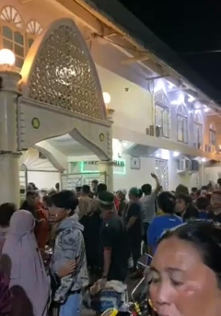 Innalilahi, Kubah Masjid Di Makassar Ambruk 1 korban Kritis dan puluhan  lainnya Luka luka