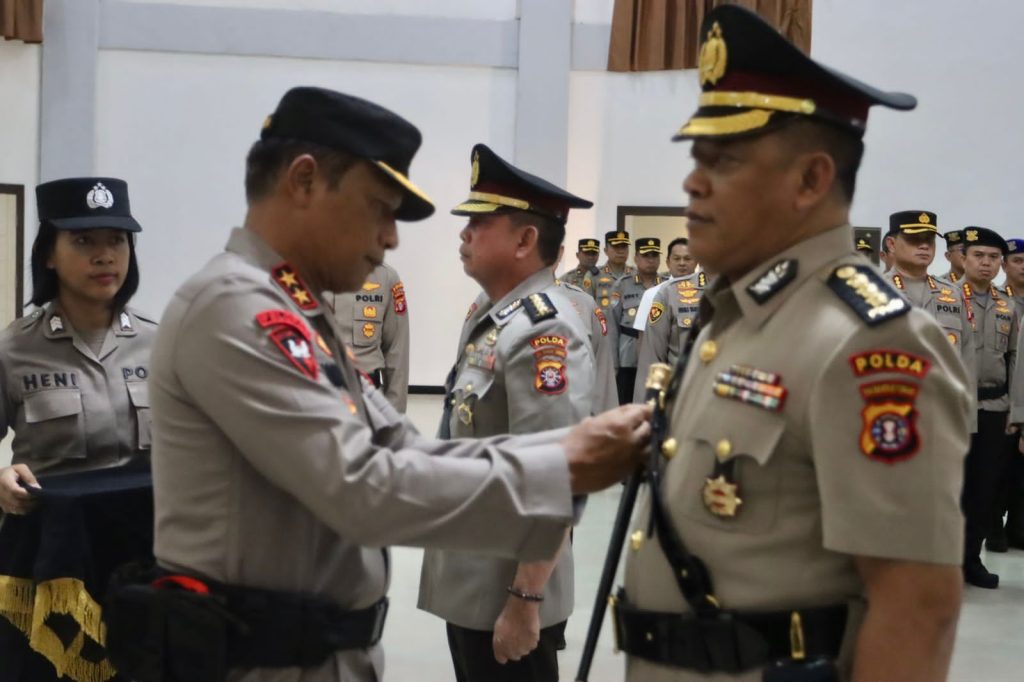 Kapolda Pimpin Sertijab Karoops Polda Kalteng, Kombes Tory Resmi Jabat Karoops