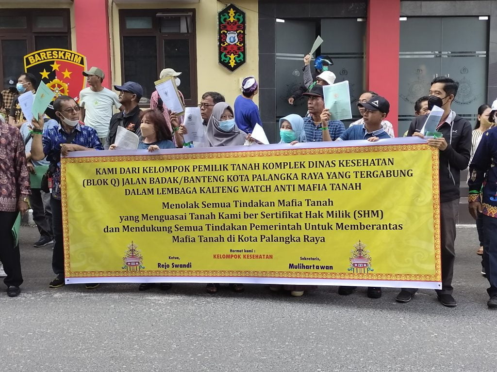 Ratusan Korban Mafia Tanah Menyerbu Mapolda Kalteng