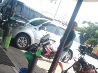 Petugas SPBU Landangan saat di lokasi