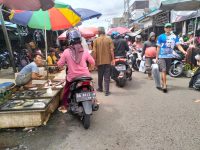 PKL di Jalan Mawar Kota Kuala Kapuas