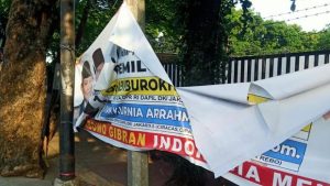 spanduk APK capres Prabowo-Gibran dirusak