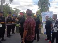 Aliansi Masyarakat lamandau saat melakukan aksi demonstari di depan Pengandilan Negeri Nanga Bulik