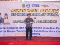 Dukung Sekolah Penggerak, PJ Bupati Kapuas Buka Panen Hasil Belajar