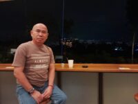 PWI Pusat Anugerahi Ririen Binti Kartu Pers Utama