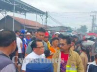 Kebakaran Kantor PDAM Kapuas, Erlin Hardi Tinjau Langsung ke Lokasi
