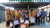 Pj Bupati Kapuas Serahkan Bantuan Kepada Korban Kebakaran di Desa Pulau Mambulau