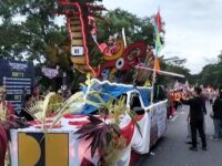 Pawai Karnaval Budaya, Pj Bupati Kapuas Terus Dorong Pengembangan Pembangunan Disegala Bidang
