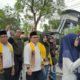Kenakan Selendang Motif Dayak, Erlin-Alberkat Mendaftar di KPU Kapuas