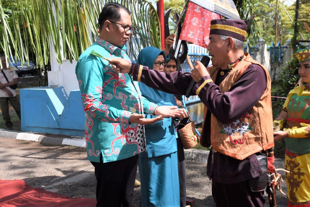 Jajaran Pemkab Kapuas Sambut Kedatangan Darliansjah