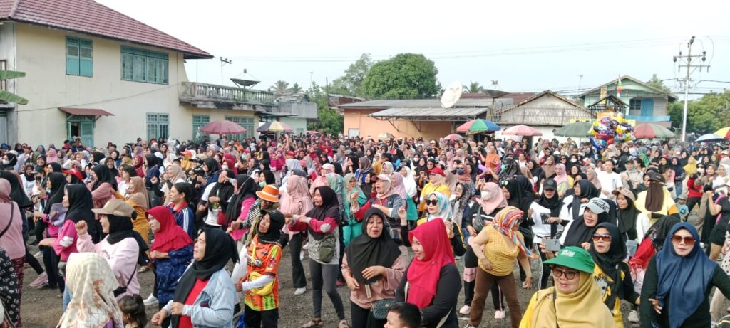 Senam Sehat Kapuas Cerdas di Kelurahan Mambulau Berlangsung Meriah