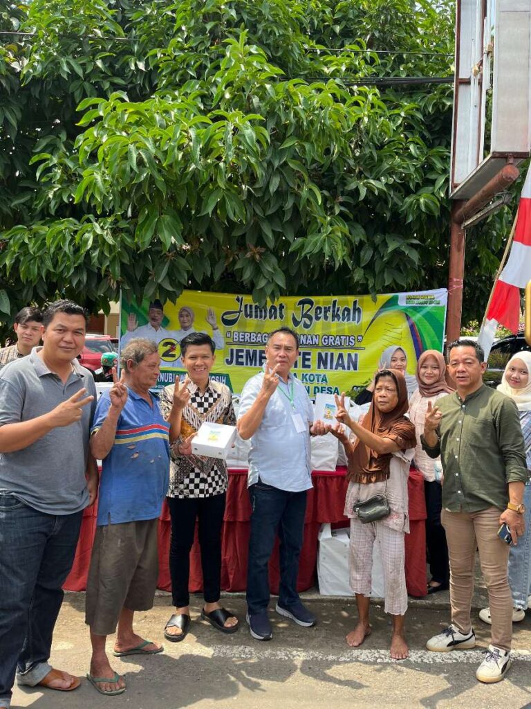 Tebar Kebaikan Antar Sesama, Relawan Milenial Muda Bersatu BZ-WIN Sebar Ratusan Nasi Kotak dan Snack Kotak