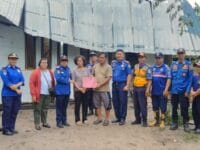 Pemko Palangka Raya Serahkan Bantuan kepada Korban Kebakaran di Jalan H Gustom