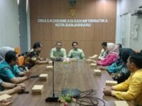 Diskominfo Kota Palangka Raya Lakukan Kunker ke Diskominfo Kota Banjarbaru untuk Kaji Banding Pengelolaan Media Publikasi