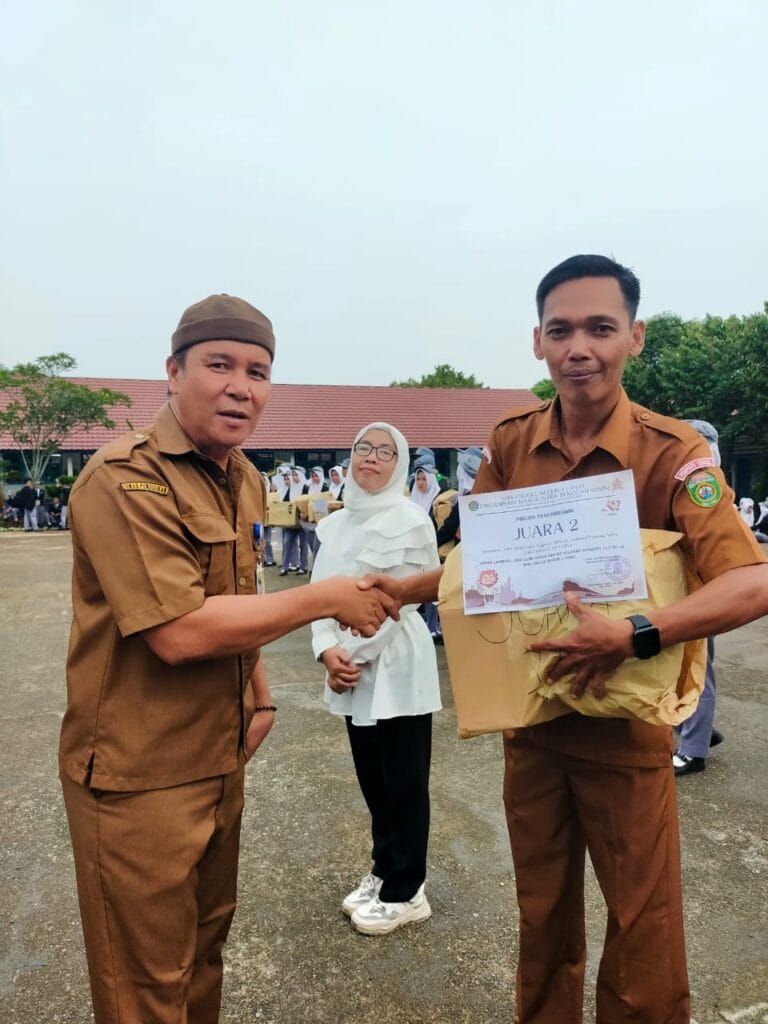 SMAN 4 Lahat Gelar Apel Rutin Dalam Rangka Peringatan HUT ke-24 SMANPALA dan Bulan Guru.