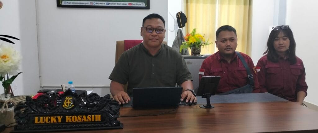 Kejari Kapuas Tetapkan 4 Tersangka Tipikor Proyek Pembangunan Kantor Camat Kapuas Barat