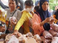 Kelurahan Langkai Gelar Operasi Pasar Sembako Murah untuk Warga