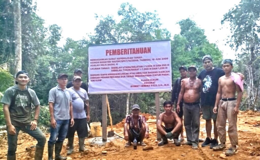 Tanahnya Diklaim Perusahaan Tambang, Warga Barunang Kapuas Pasang Papan Pemberitahuan Kepemilikan Tanah