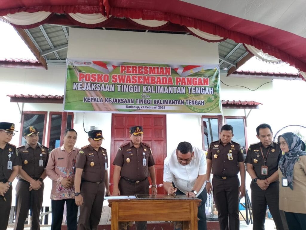 Kajati Kalteng Bersama Dirjen Pertanian Resmikan Posko Swasembada Pangan Di Dadahup