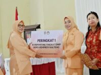 DWP Disdik Kalteng Raih Peringkat 1 E-Reporting pada HUT ke-25 Dharma Wanita Persatuan Provinsi Kalteng