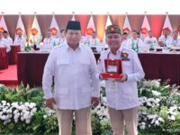 Gubernur Kalteng Terpilih Agustiar Sabran Resmi Bergabung dengan Partai Gerindra, Terima KTA dari Prabowo Subianto