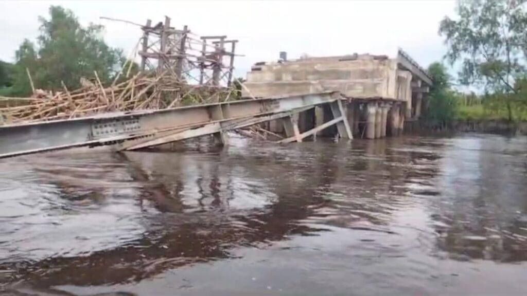 Kurangnya Pengawasan Konsultan Proyek Diduga Salah Satu Penyebab Jembatan Terusan Raya Ambruk