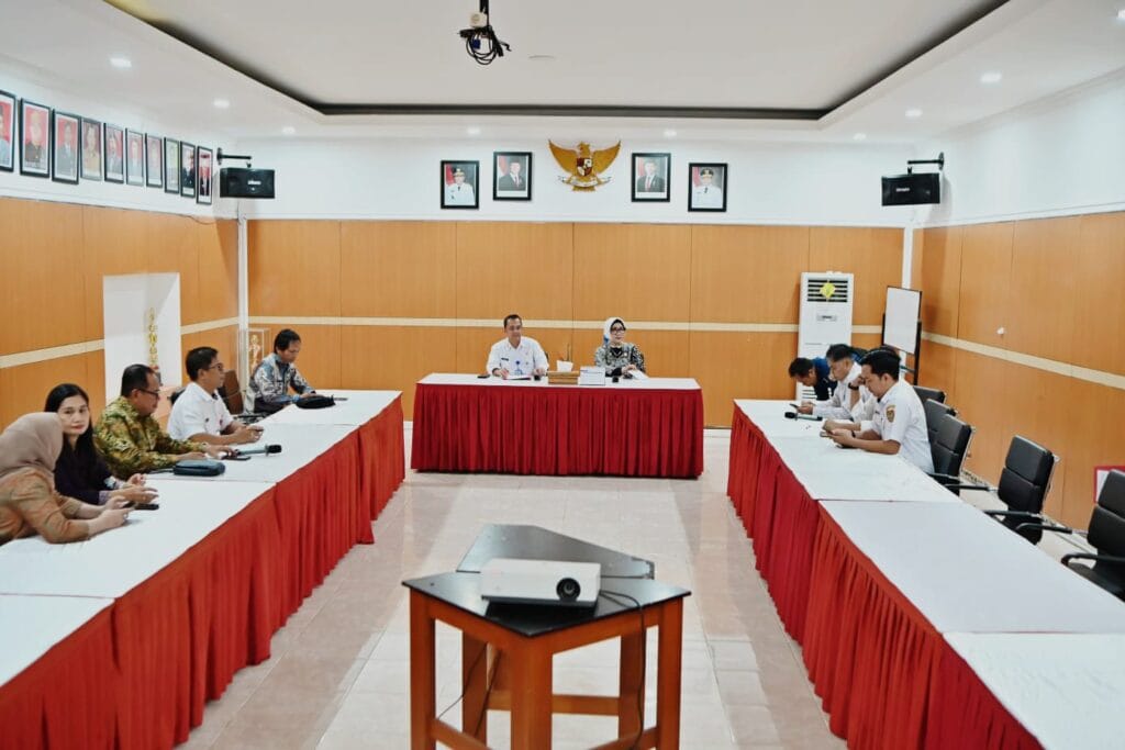 Disdik Kalteng Paparkan Program Unggulan dalam Kunjungan Kerja DPRD Barut