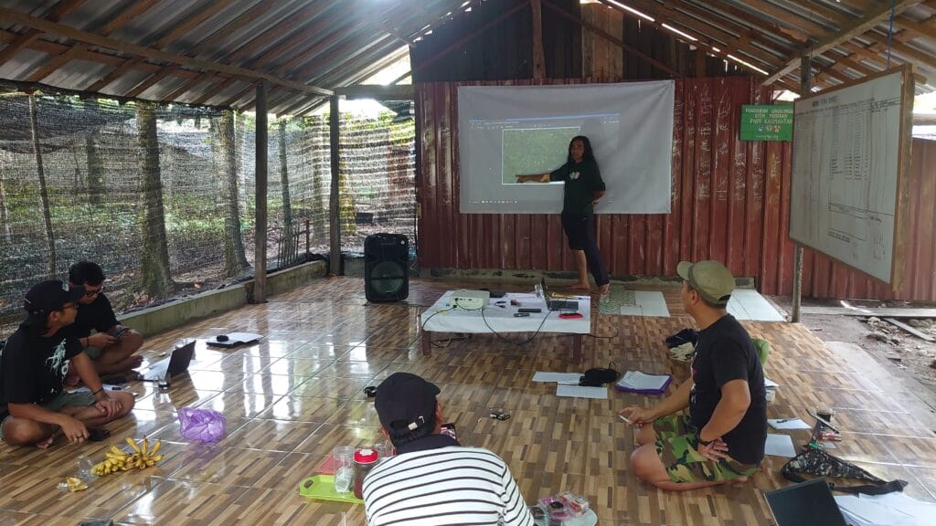 YBBI Gelar Pelatihan Penggunaan Tools Assessment untuk Pelestarian Kearifan Lokal Suku Dayak Tomun di Desa Kubung