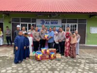 Perwira Pertama Polda Kalteng Angkatan 53 Serahkan Sembako ke Panti Asuhan Al-Mim sebagai Wujud Rasa Syukur