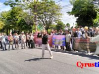 Teriakan ‘Hidup Dayak’ Menggema di Aksi Demo Menolak Kehadiran GRIB Jaya di Kalteng