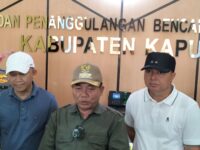 Ringankan Beban Masyarakat Terdampak Banjir, Bupati Kapuas Lepas Secara Simbolis Bantuan Logistik