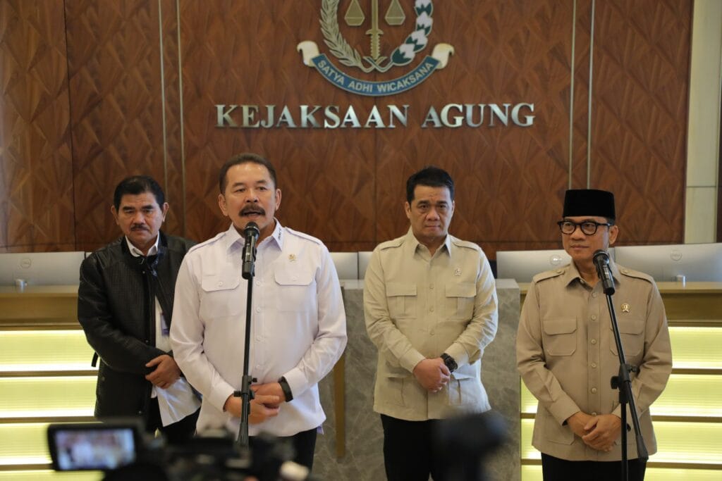 Jaksa Agung Sambut Kunjungan Mendes PDT untuk Sinergi Pengelolaan Dana Desa