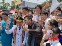 Gubernur dan Wakil Gubernur Kalteng Disambut Prosesi Adat Dayak Usai Ikuti Retret di Magelang
