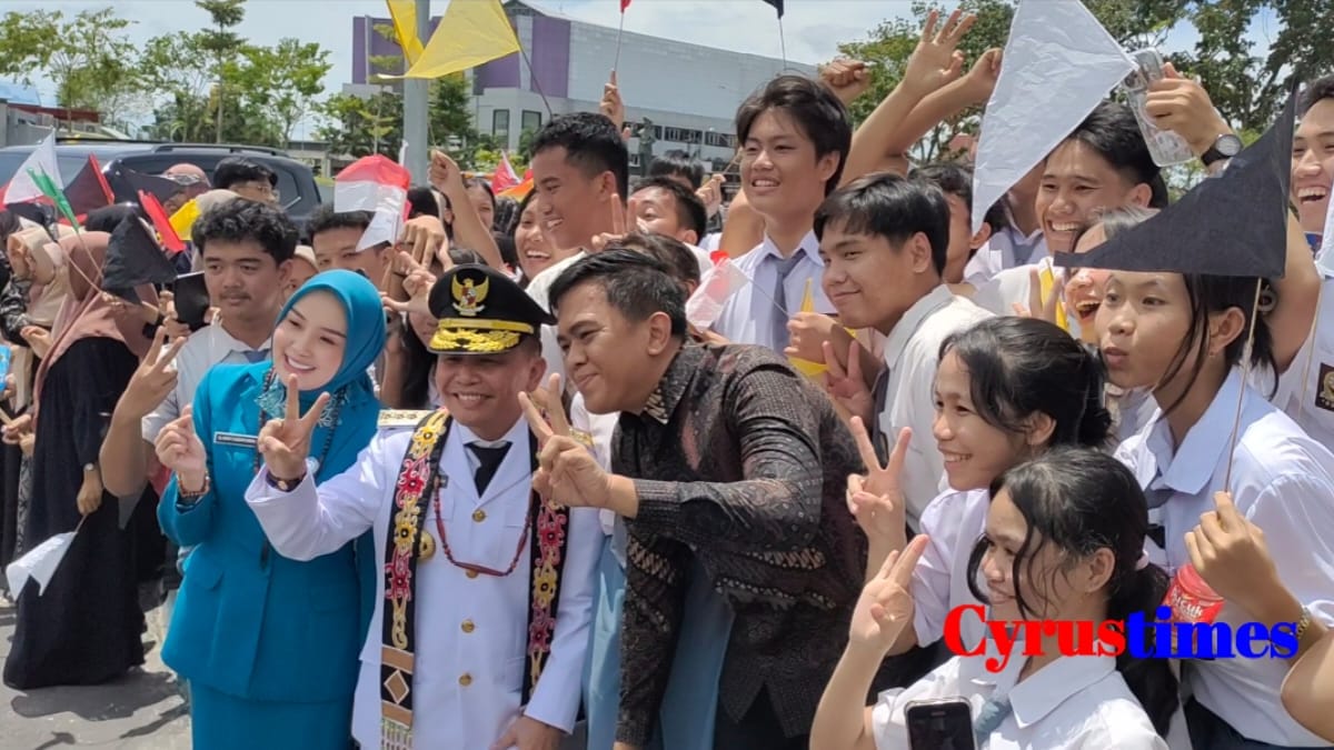 [Video] Gubernur dan Wakil Gubernur Kalteng Disambut Prosesi Adat Dayak Usai Ikuti Retret di Magelang
