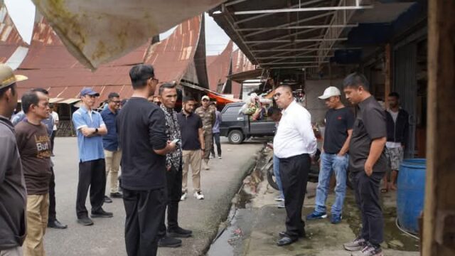 Pedagang Pasar Pusat Padang Panjang Sampaikan Keluhan kepada Wali Kota dan Wakil Wali Kota