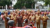 Bupati Kapuas Serahkan Bantuan Mobil dan Motor Trail untuk Damkar
