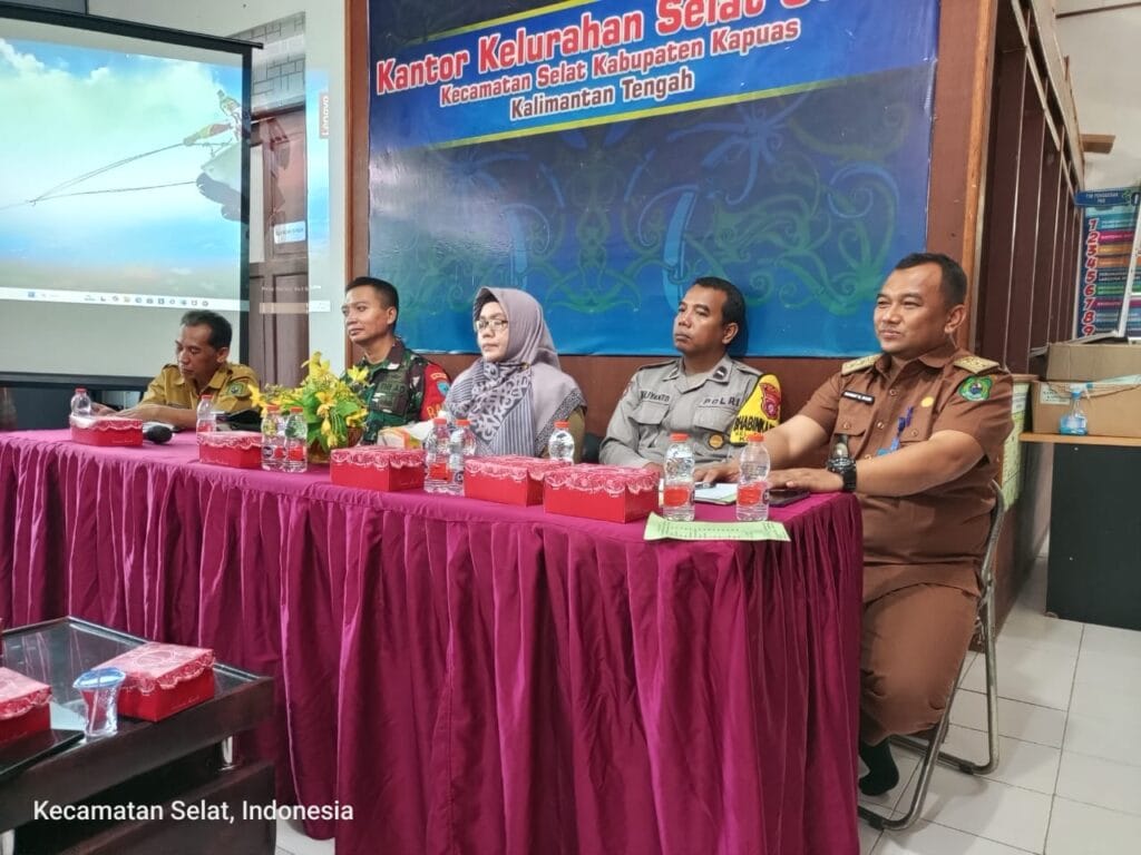Kelurahan Selat Utara Menggelar Rapat Koordinasi Terkait Penanganan Sampah Dengan PBKM Utara Mekar